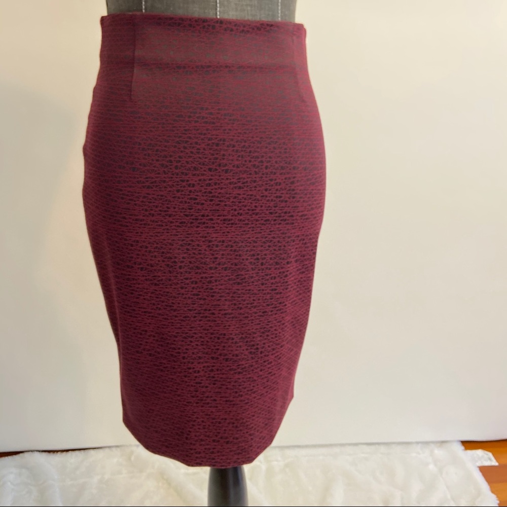 Nora Gardner Chelsea Skirt in Merlot Jacquard NWT